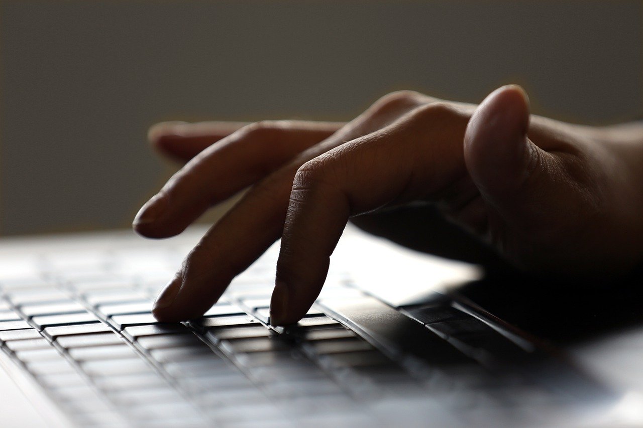 Comment se préparer à une carrière d'OBM (Online Business Manager) ?
